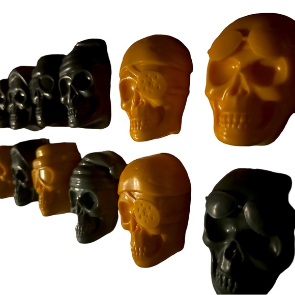 Halloween Skulls Goats Milk Soap - Pumpkin Spice Vanilla - Picture 5 of 5